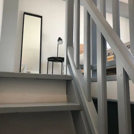 Charming Duplex With Terrace Historical Center 아흘르
